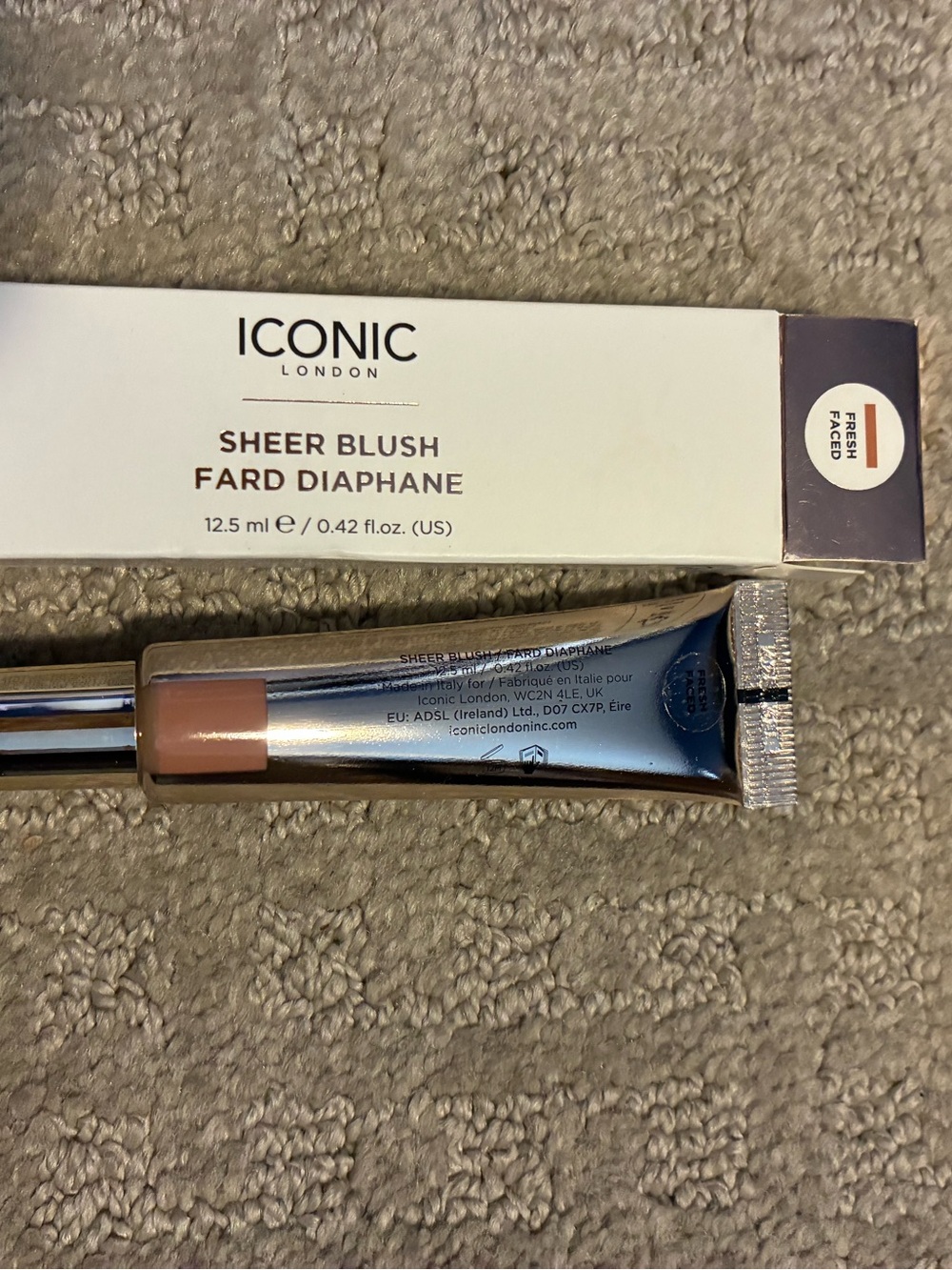 Iconic London-Sheer Blush in FRESH FACED